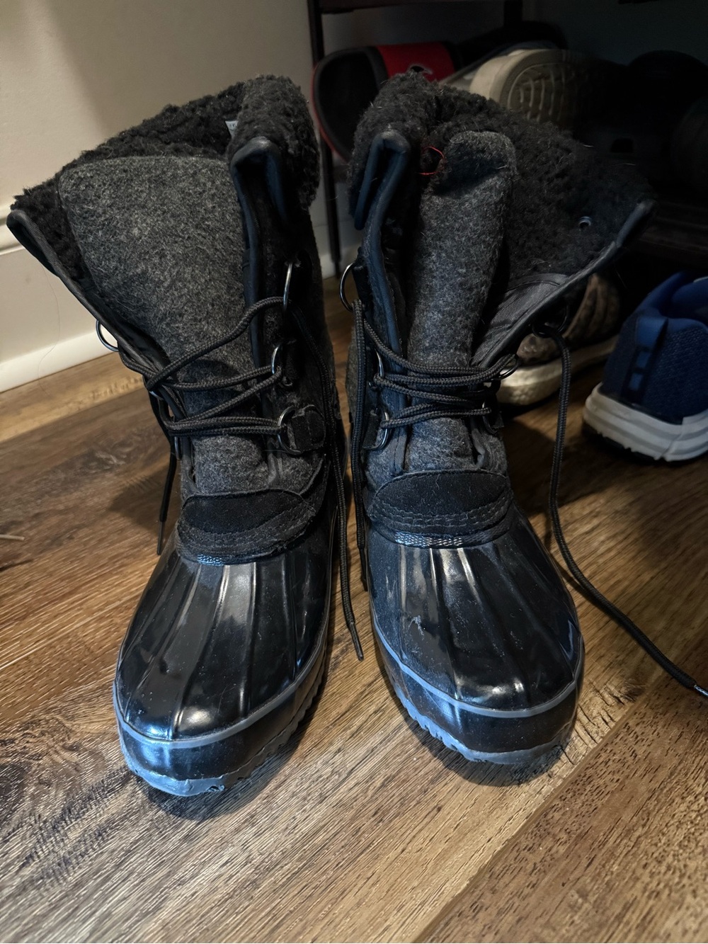 American Eagle Outfitters Black and Gray Women's Winter Rain Boots